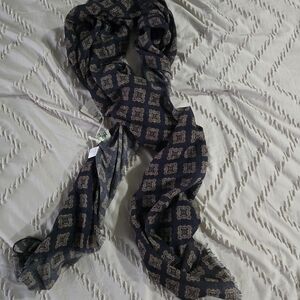 NWT Luigi Borrelli Napoli Black and Beige Patterned Scarf